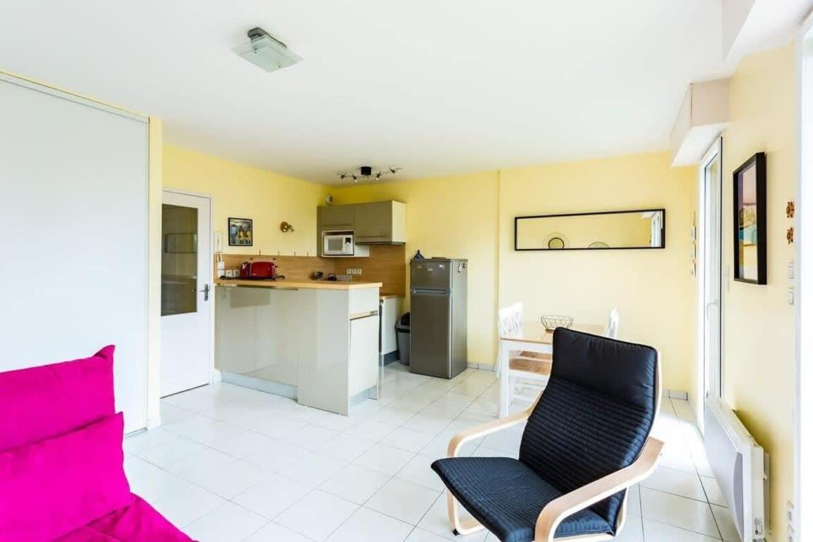 L'Opale - Joli Appartement Avec Jardin Et Garage Динард Екстериор снимка